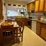 House With Pool And 4 Bedrooms *