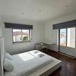 House With Pool And 4 Bedrooms Holiday home *