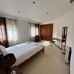 House With Pool And 4 Bedrooms Holiday home *