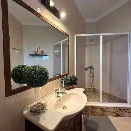 House With Pool And 4 Bedrooms فيريل