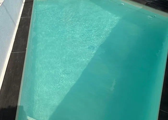 House With Pool And 4 Bedrooms Nyaraló