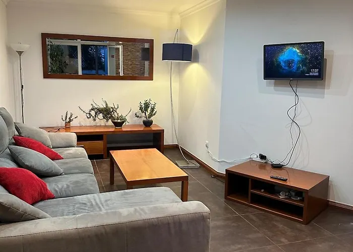 House With Pool And 4 Bedrooms Nyaraló Ferrel